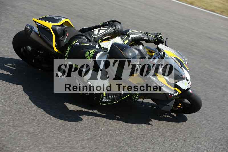 /Archiv-2023/28 05.06.2023 Moto Club Anneau du Rhin/rouge-expert/5